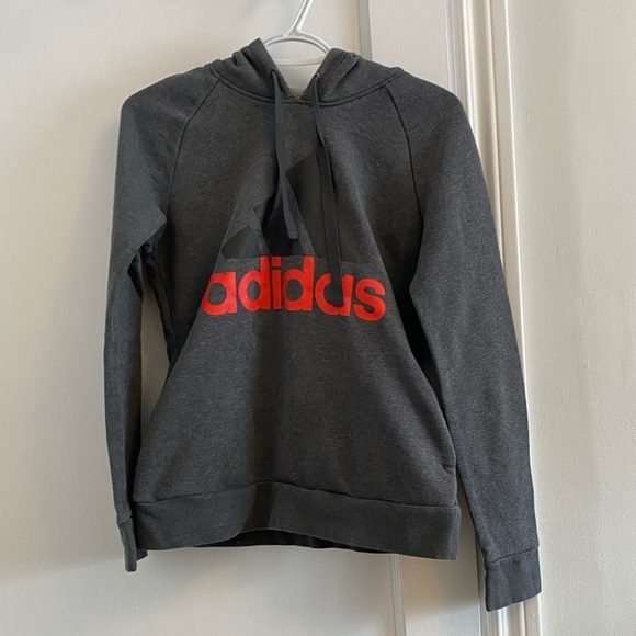 Adidas size medium - Picture 1 of 3